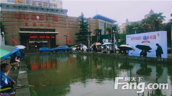 精彩不歇，欢乐不停|大型钓鱼现场、真人抓娃娃，趣味手工，你确定不来？