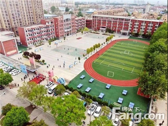 前有公园，后有学校丨生活当选于此