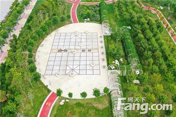 西府海棠后花园！占地270亩，集健身娱乐赏景于一体！